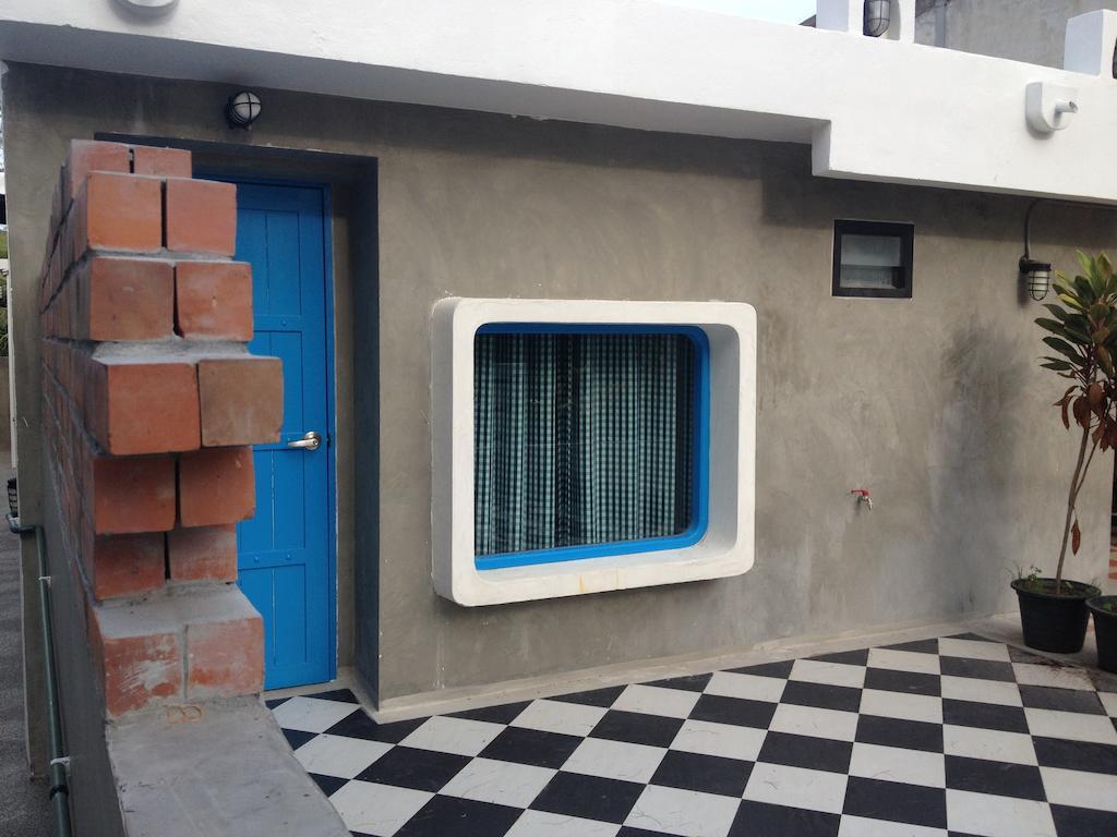De Sea Almond Hotel Chumphon Exterior photo