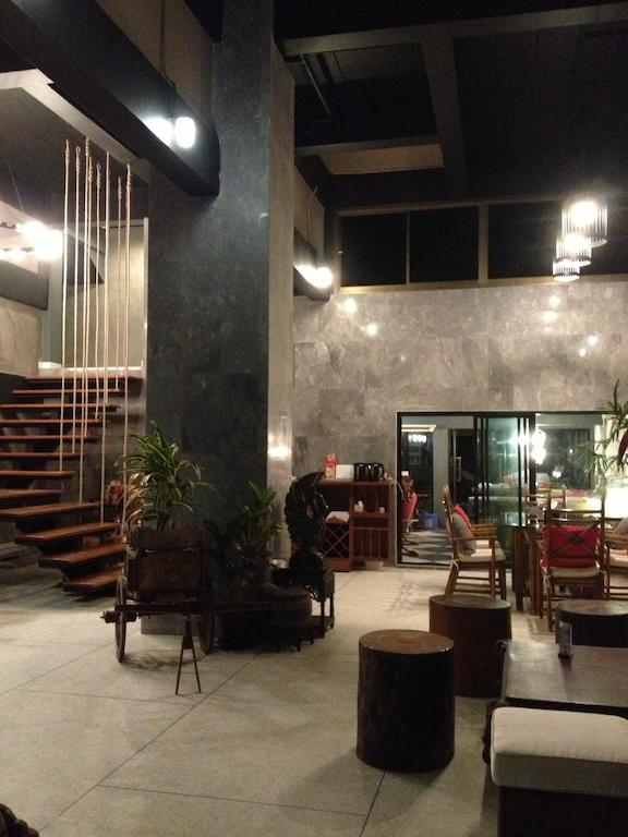 De Sea Almond Hotel Chumphon Exterior photo