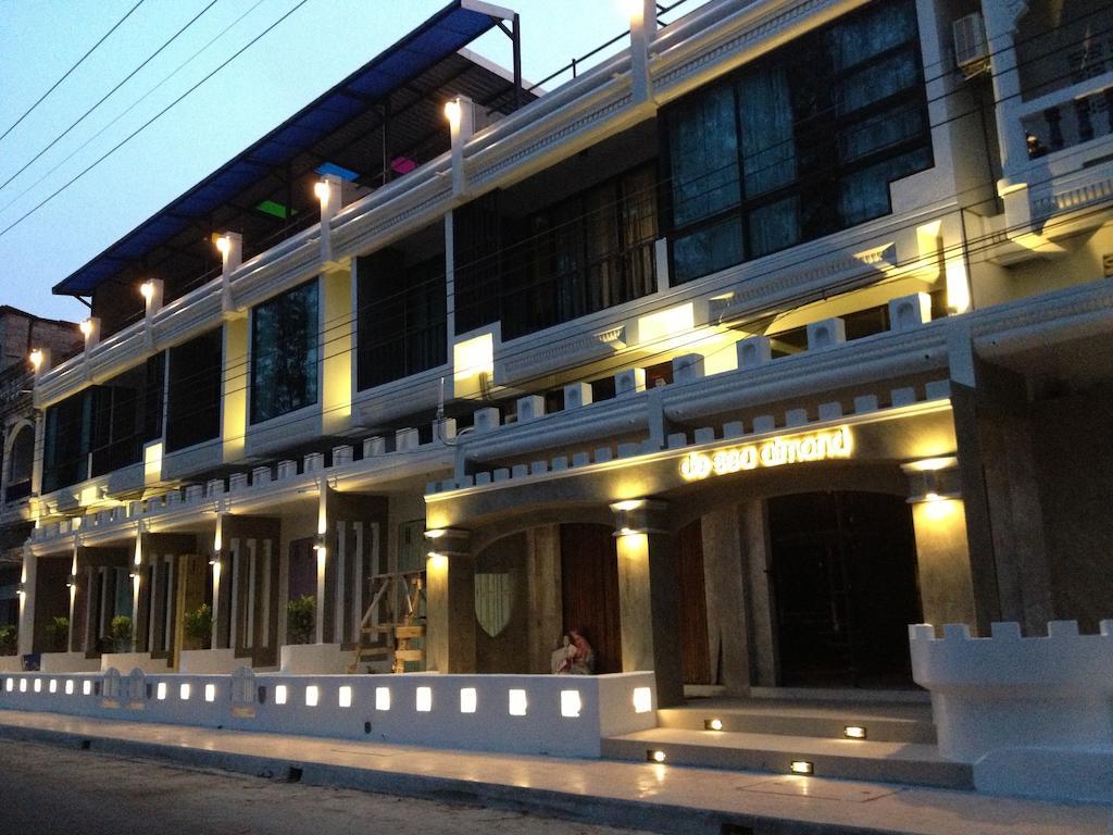 De Sea Almond Hotel Chumphon Exterior photo